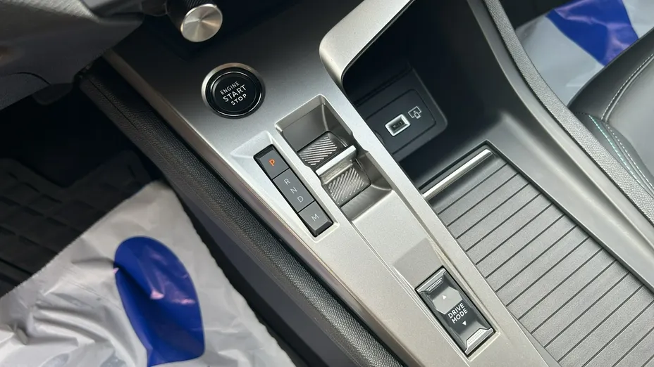 PEUGEOT 308 -