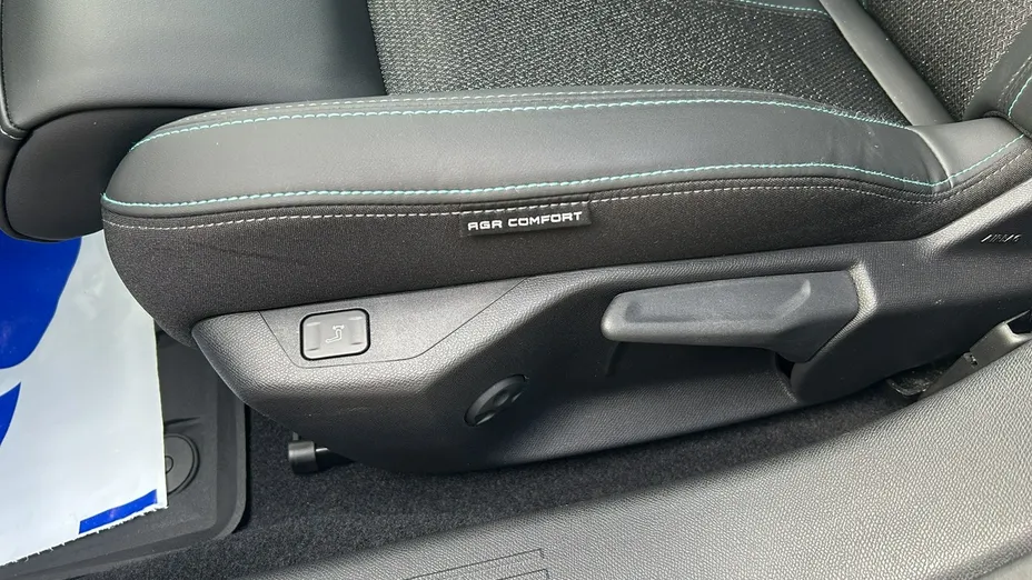 PEUGEOT 308 -