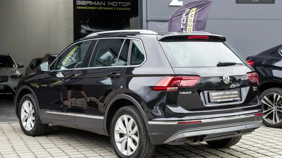 VOLKSWAGEN Tiguan -