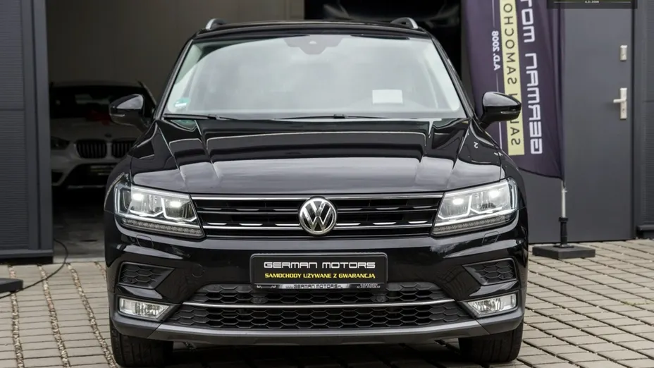 VOLKSWAGEN Tiguan -