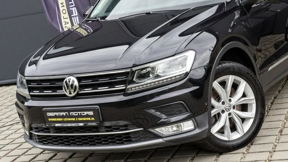 VOLKSWAGEN Tiguan -
