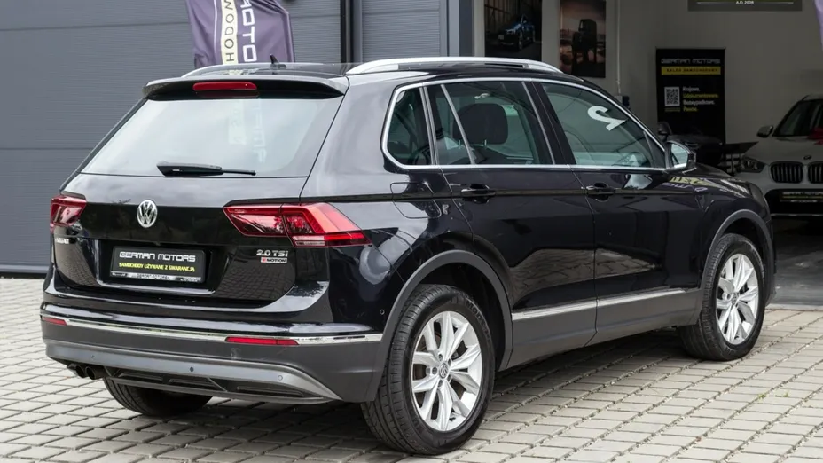 VOLKSWAGEN Tiguan -