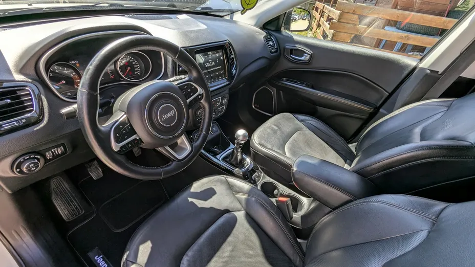 JEEP Compass -