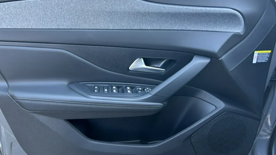 PEUGEOT 308 -