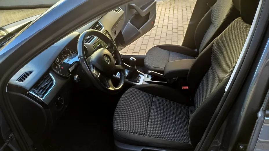 SKODA Octavia -