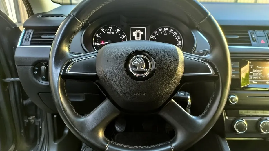 SKODA Octavia -
