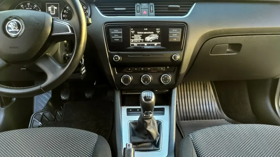 SKODA Octavia -