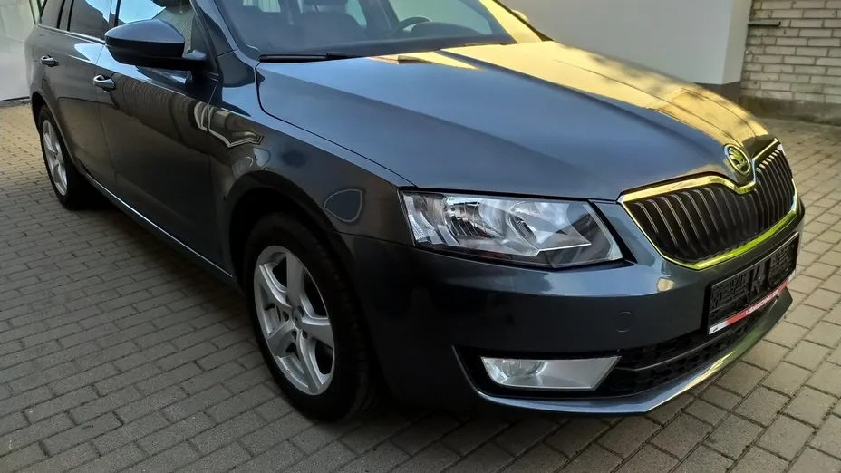 SKODA Octavia -