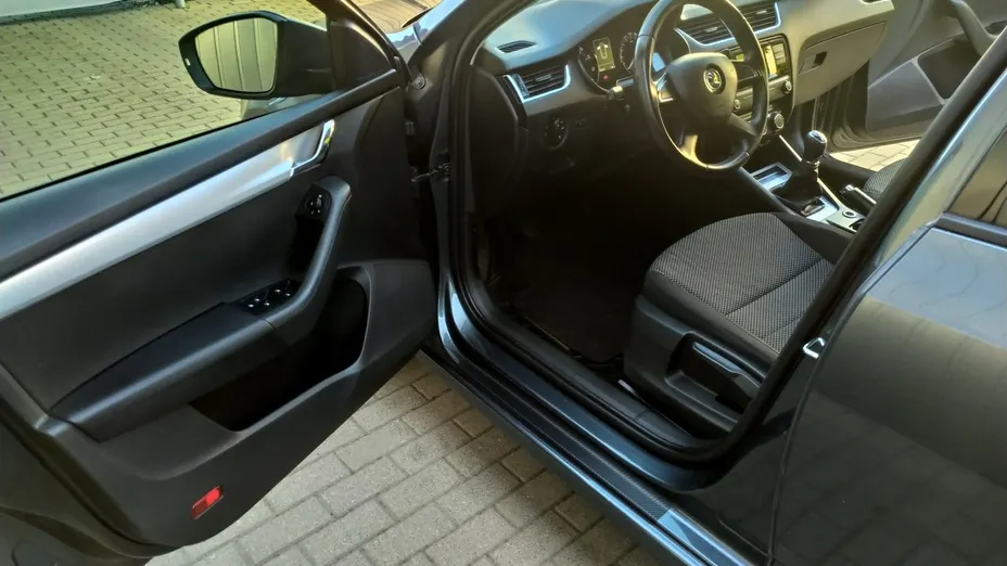 SKODA Octavia -