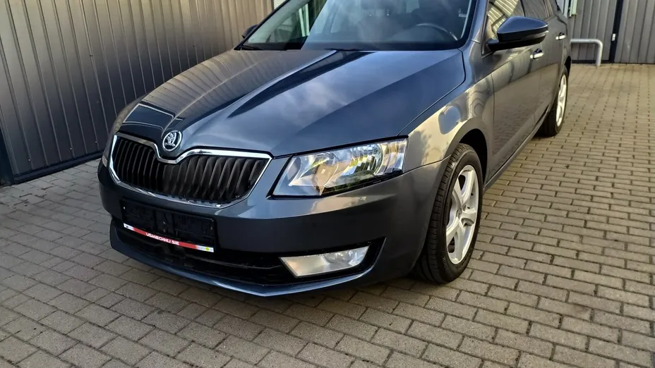 SKODA Octavia -