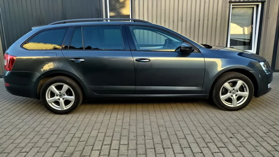 SKODA Octavia -