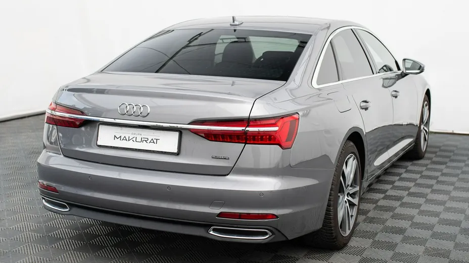 AUDI A6 -