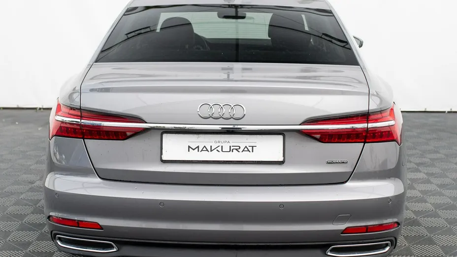 AUDI A6 -
