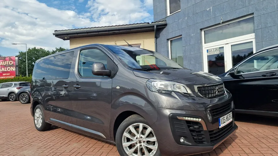 PEUGEOT Traveller -