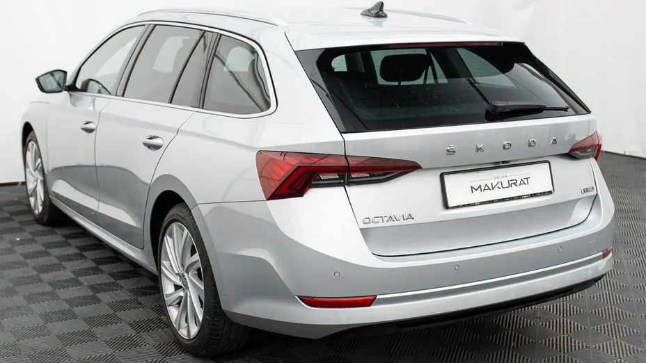 SKODA Octavia -