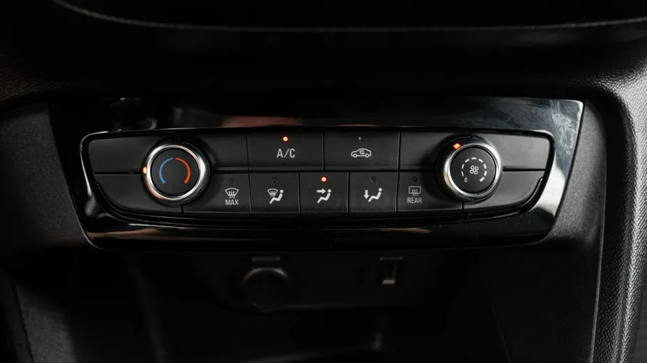 OPEL Corsa -