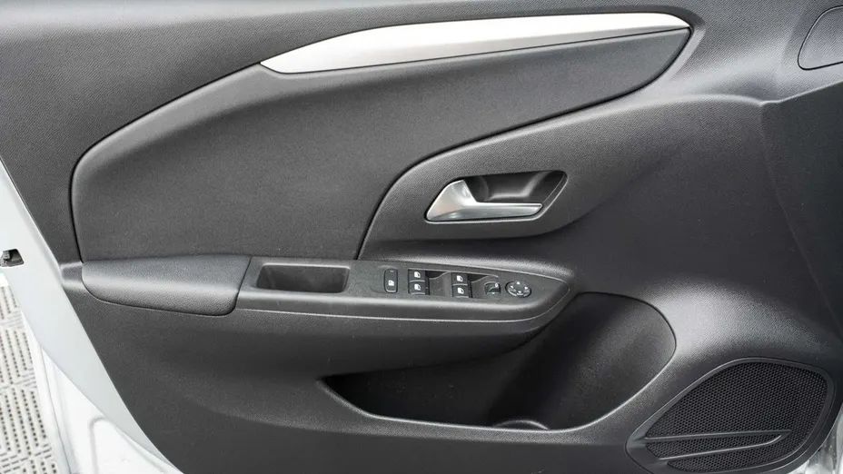 OPEL Corsa -