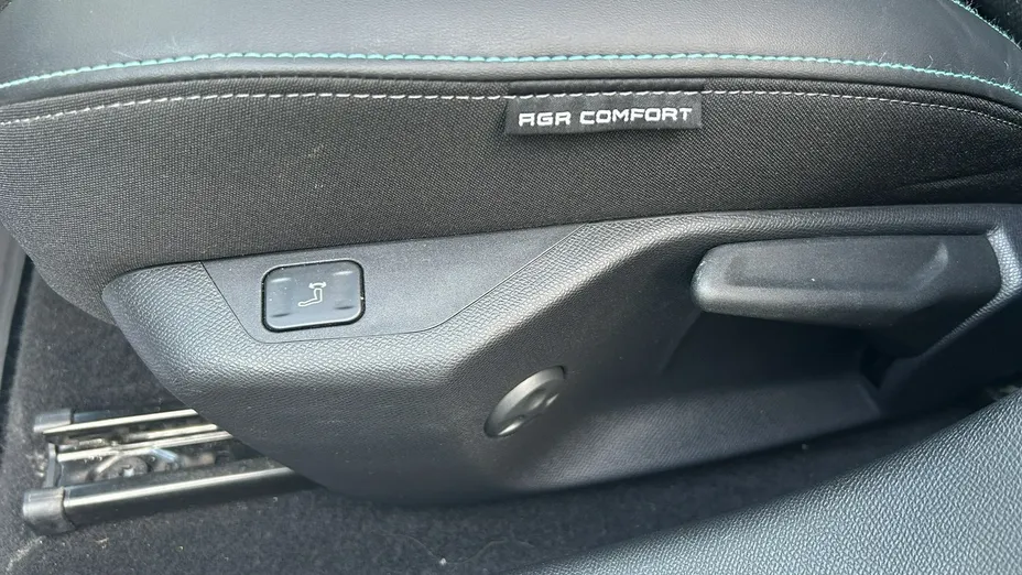 PEUGEOT 308 -
