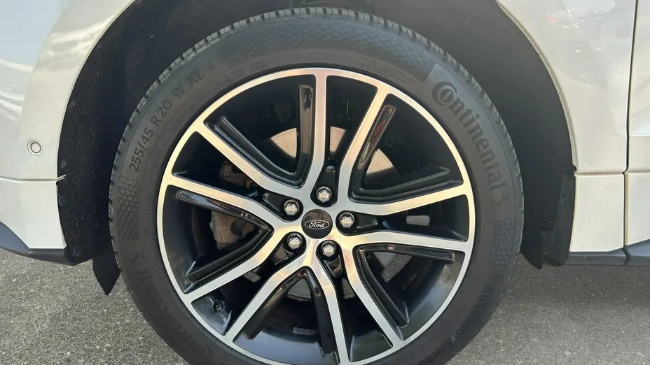 FORD Edge -