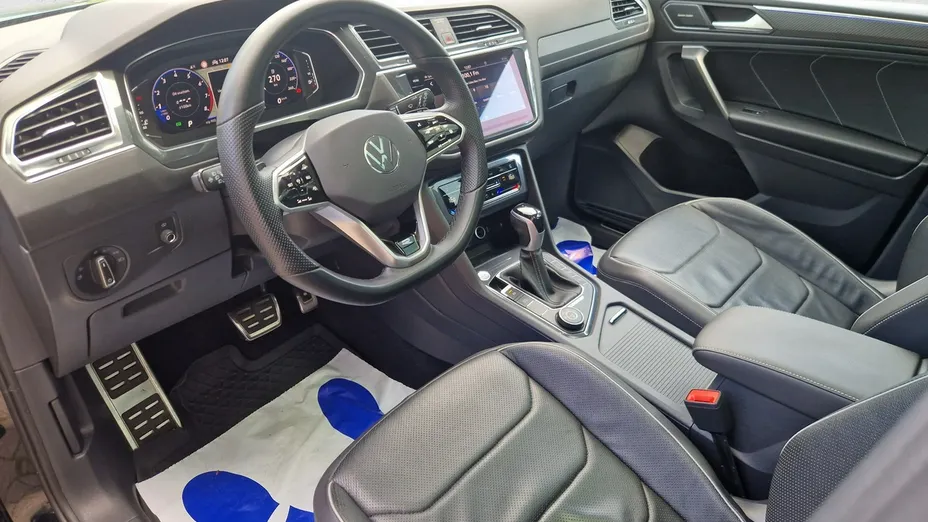 VOLKSWAGEN Tiguan Allspace -