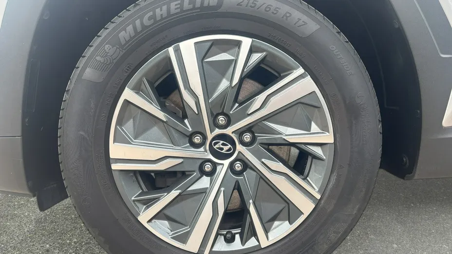 HYUNDAI Tucson -