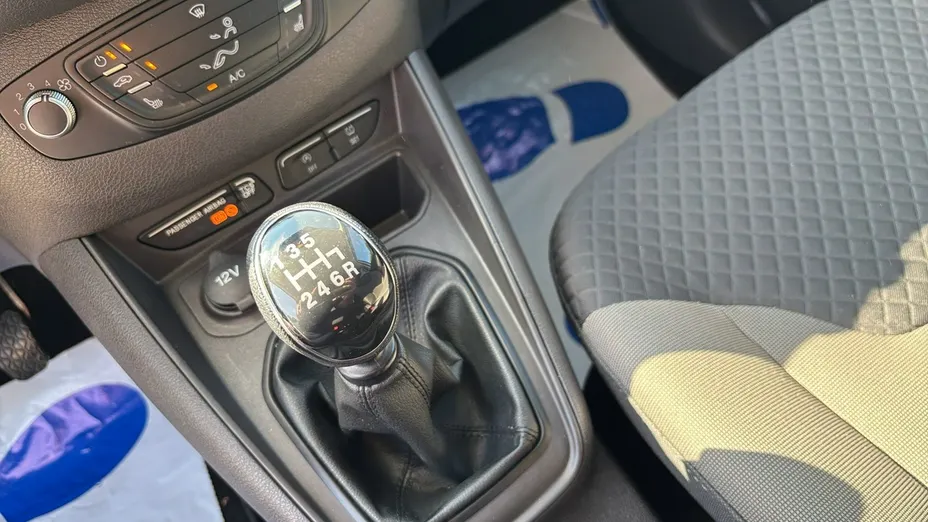 FORD Tourneo Courier -