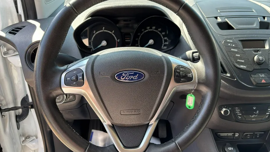 FORD Tourneo Courier -
