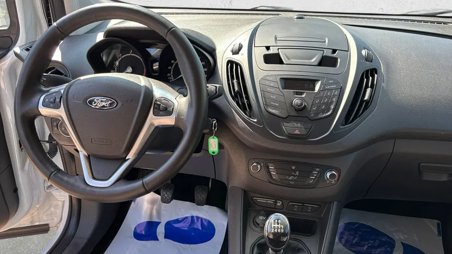 FORD Tourneo Courier -