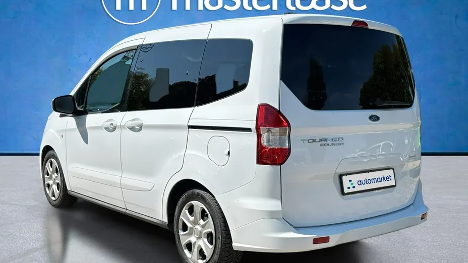 FORD Tourneo Courier -