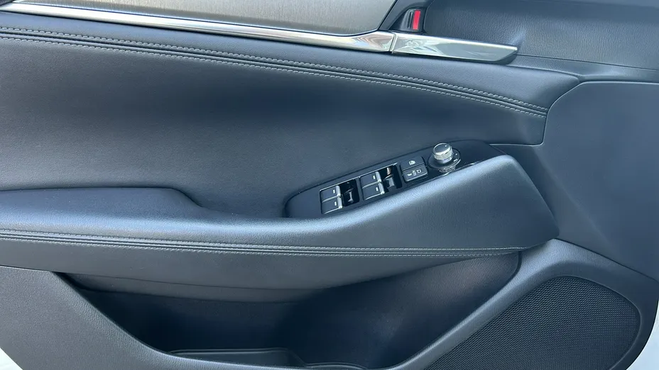MAZDA 6 -