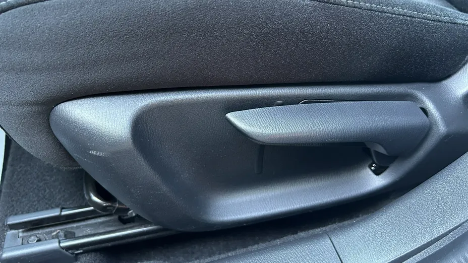 MAZDA 6 -