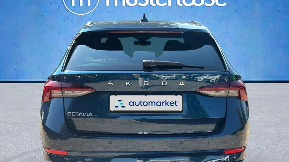 SKODA Octavia -