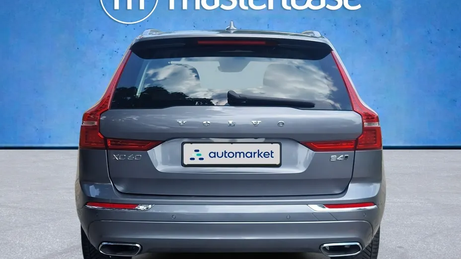 VOLVO XC60 -