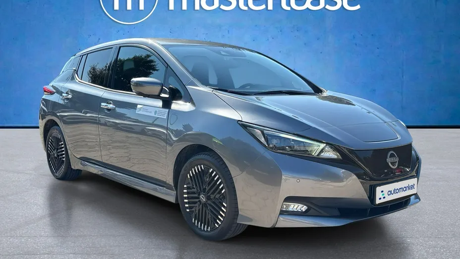 NISSAN Leaf -