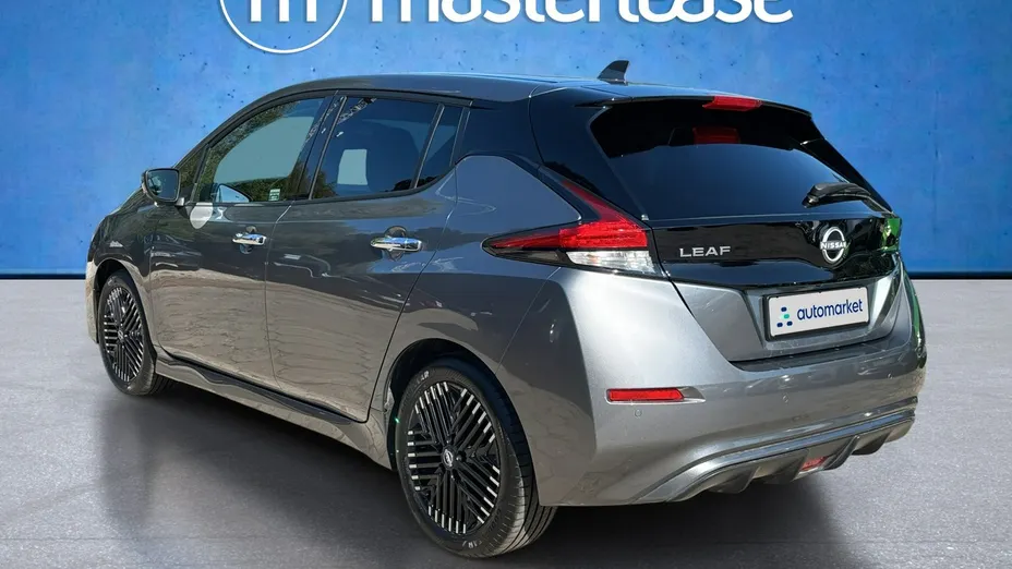NISSAN Leaf -