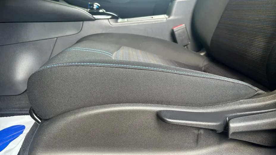 NISSAN Leaf -