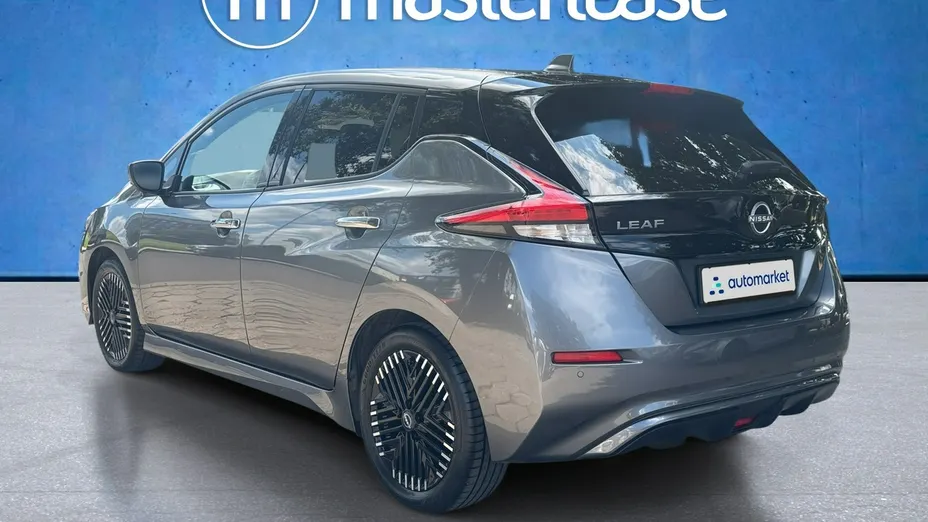 NISSAN Leaf -