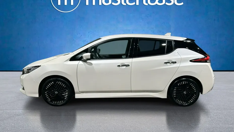 NISSAN Leaf -