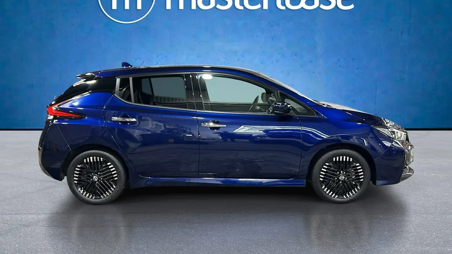 NISSAN Leaf -