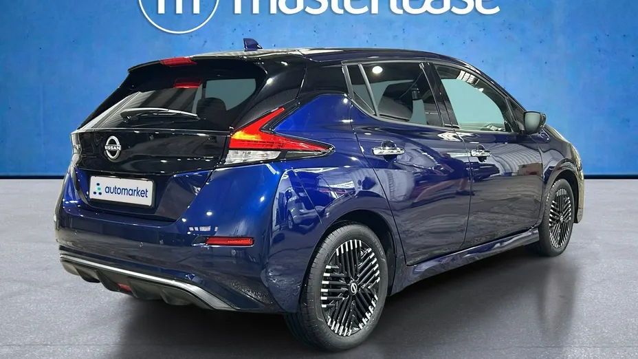 NISSAN Leaf -