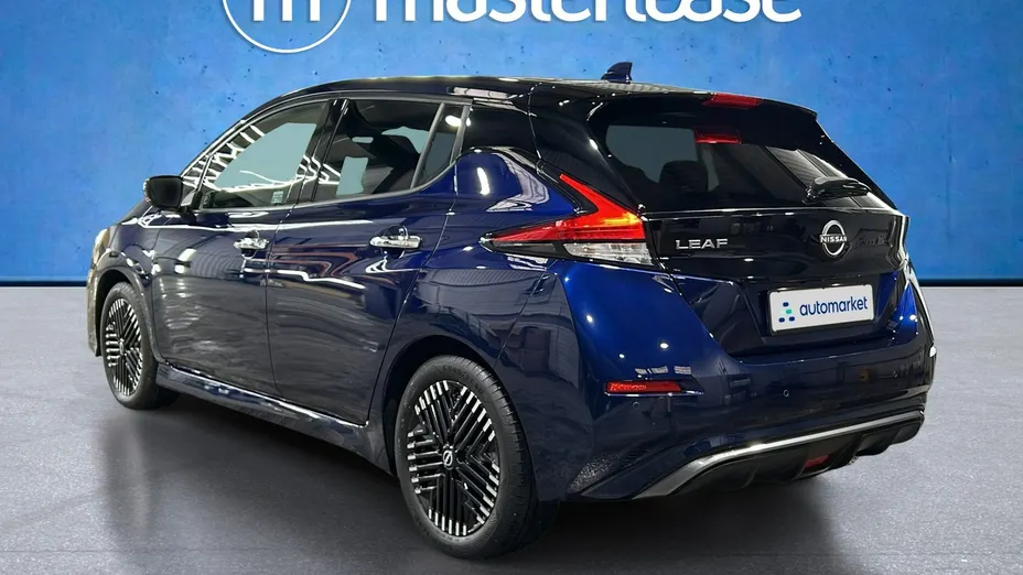 NISSAN Leaf -