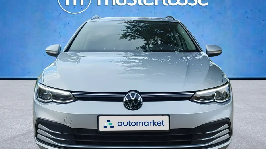 VOLKSWAGEN Golf -