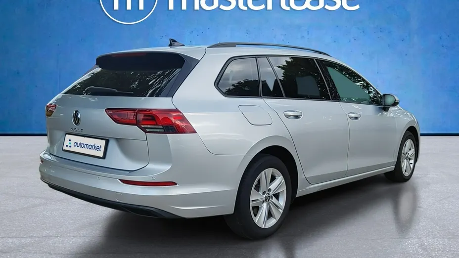 VOLKSWAGEN Golf -