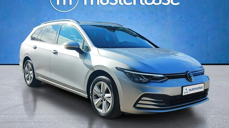 VOLKSWAGEN Golf -