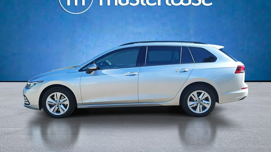 VOLKSWAGEN Golf -