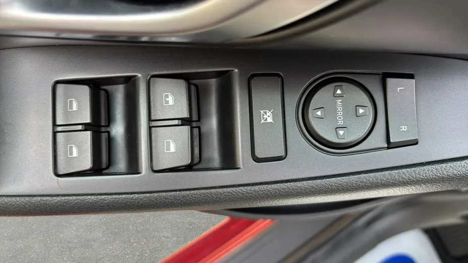 HYUNDAI i30 -
