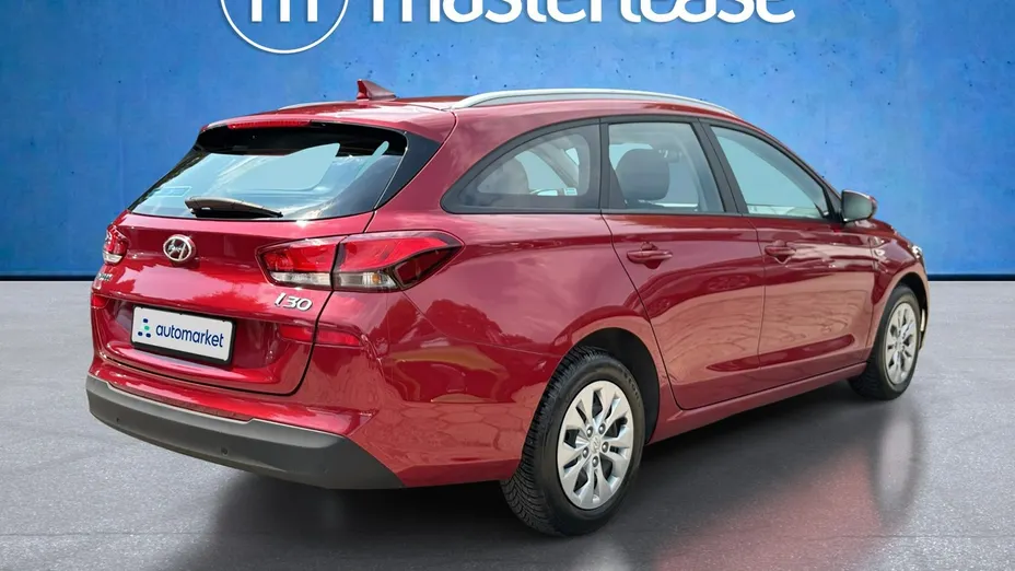 HYUNDAI i30 -