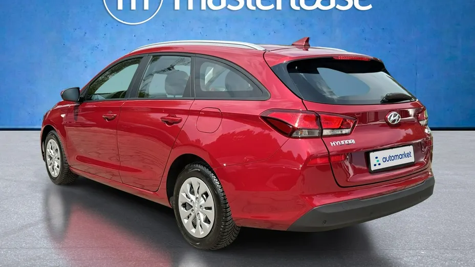 HYUNDAI i30 -