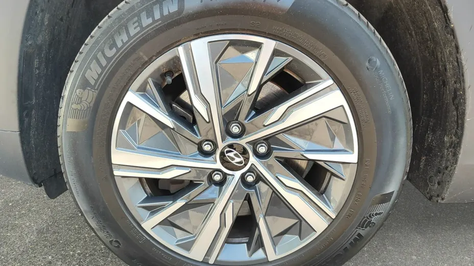HYUNDAI Tucson -