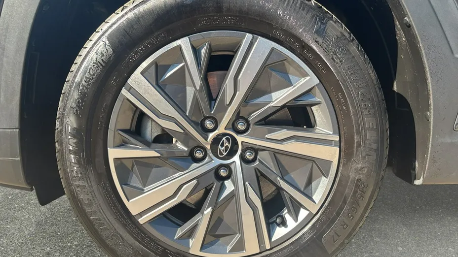 HYUNDAI Tucson -